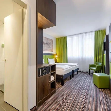 מלון Ibis Styles 3*