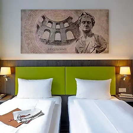 Ibis Styles מלון